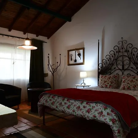 Quinta Dos Trevos - Artes E Oficios Farm stay Ladoeiro